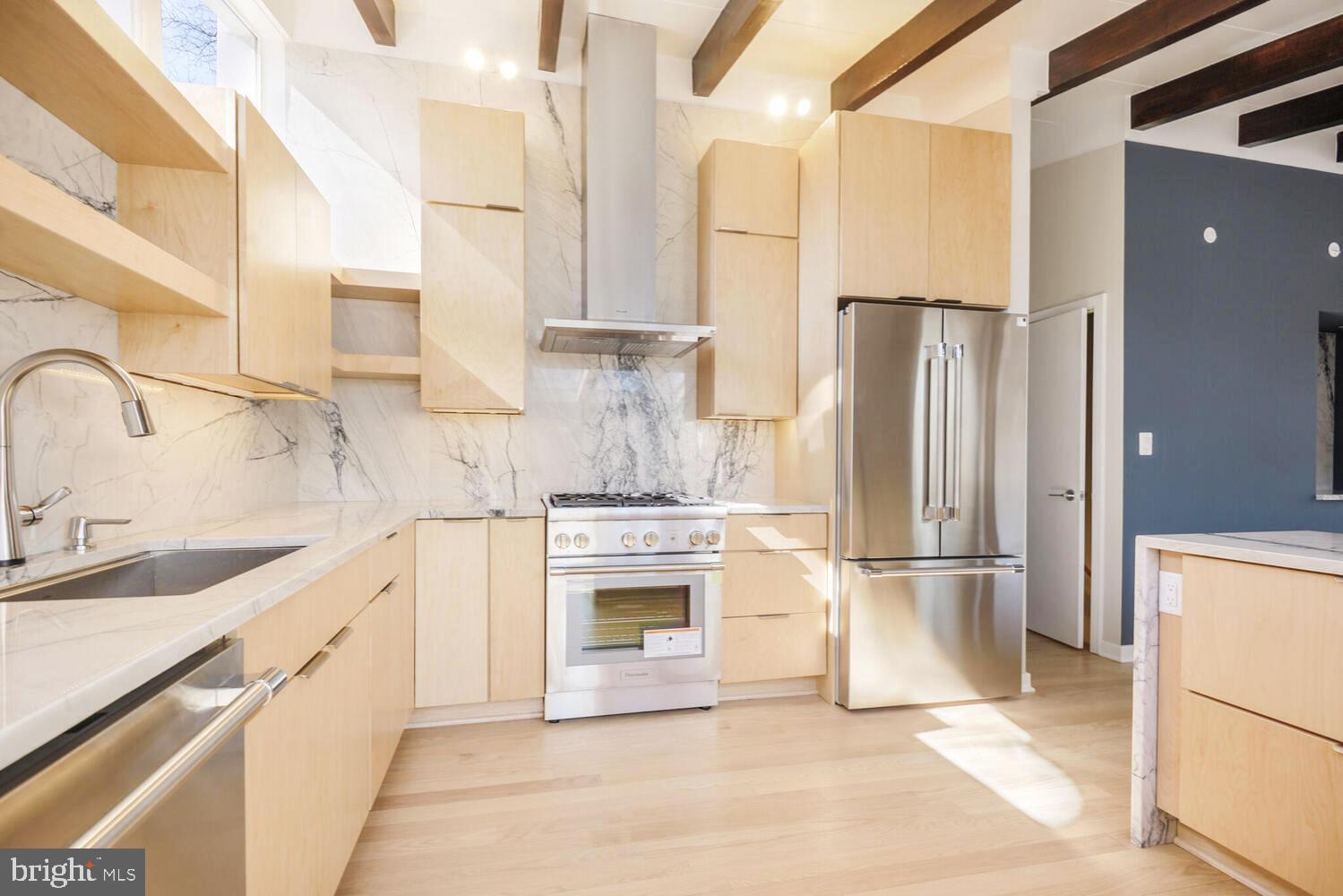 BARCROFT LAKE SHORES - Residential Lease