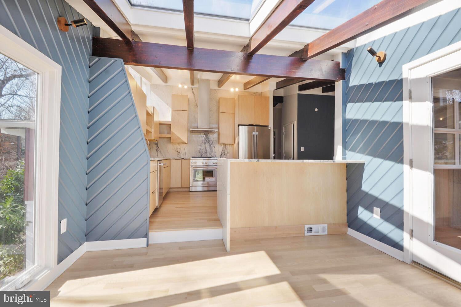 BARCROFT LAKE SHORES - Residential Lease