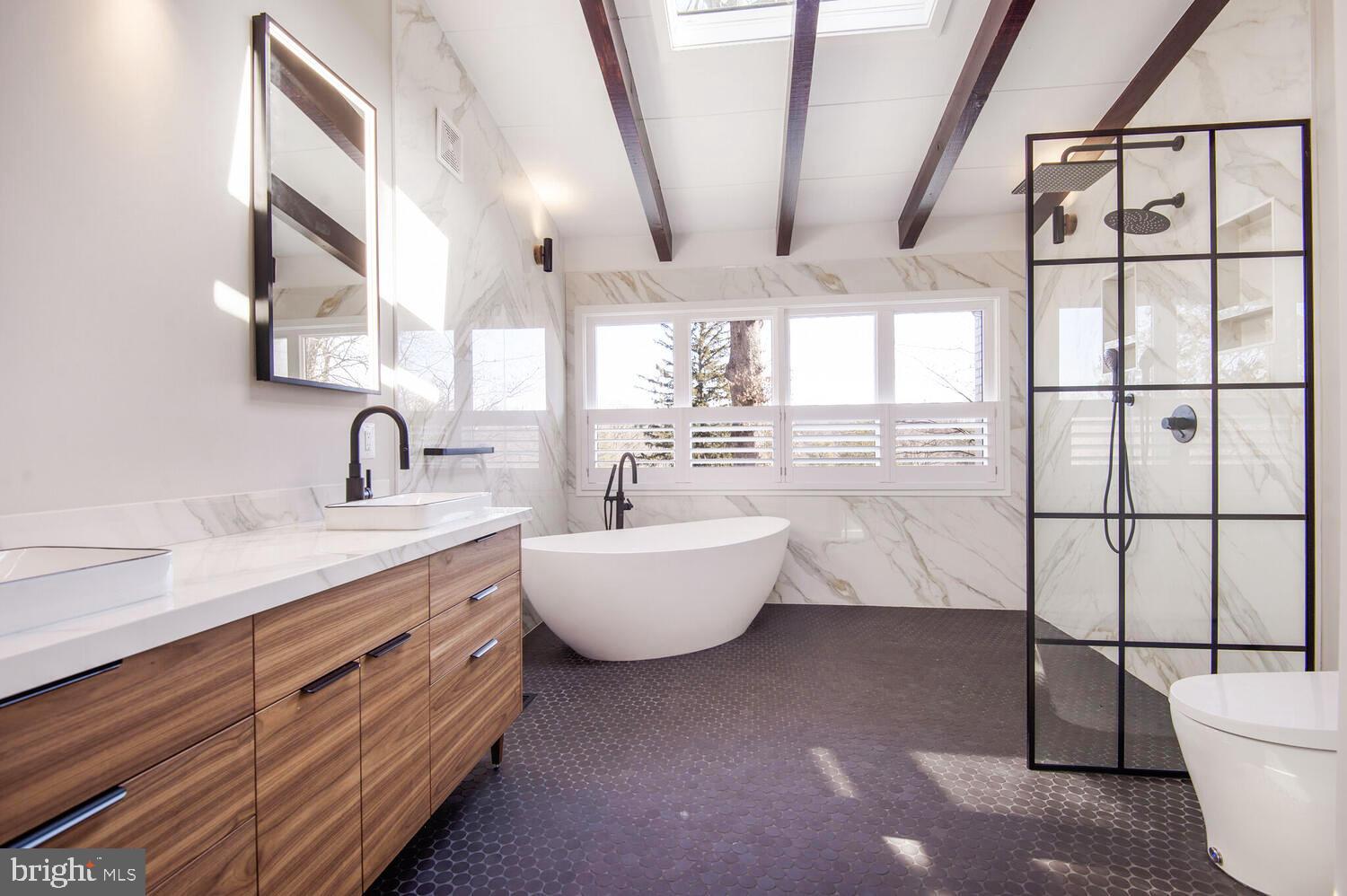 BARCROFT LAKE SHORES - Residential Lease