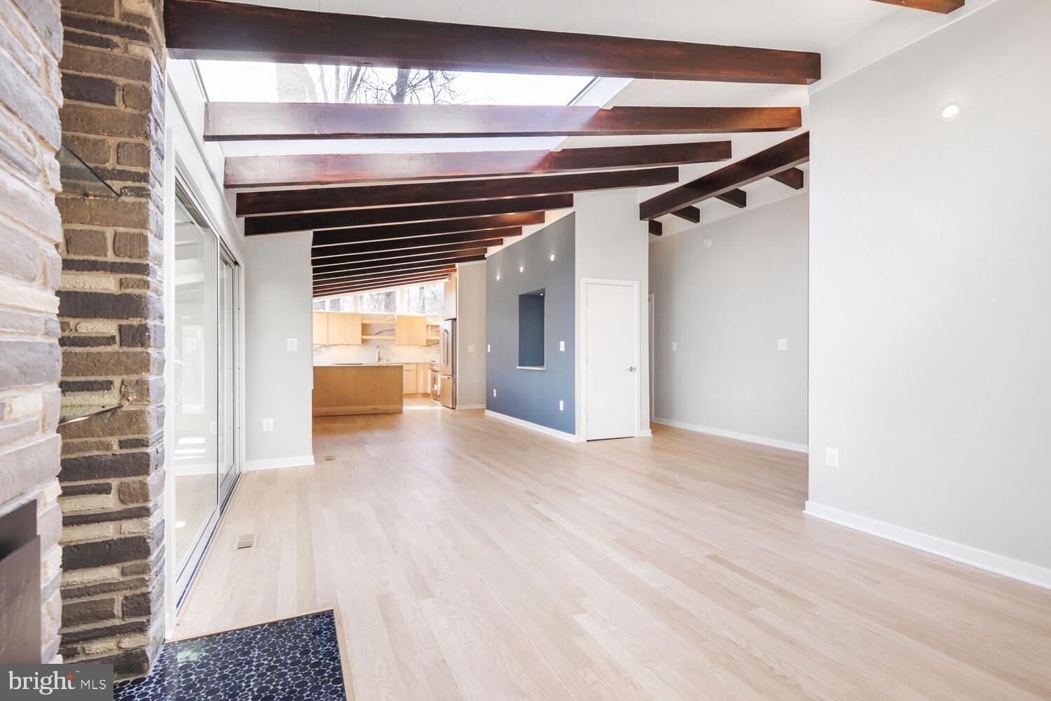 BARCROFT LAKE SHORES - Residential Lease