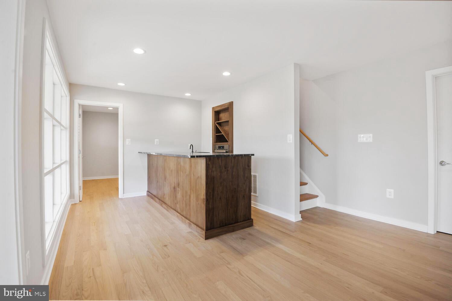 BARCROFT LAKE SHORES - Residential Lease