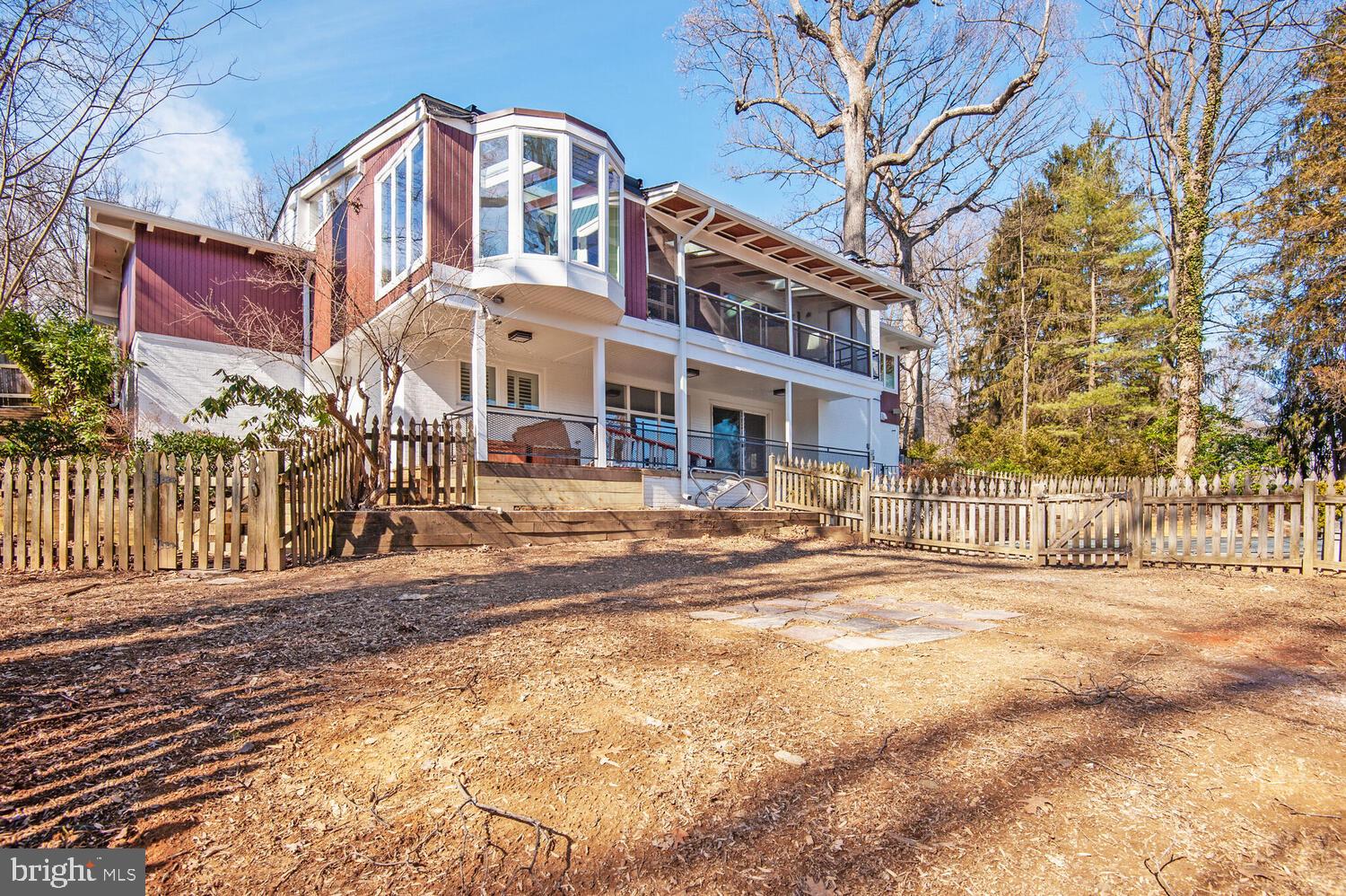 BARCROFT LAKE SHORES - Residential Lease