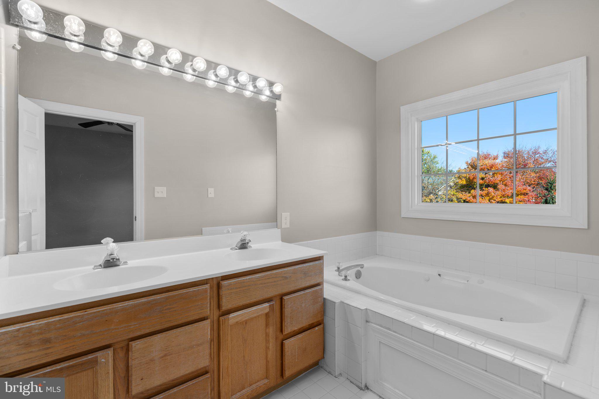 LYNDWOOD - Residential