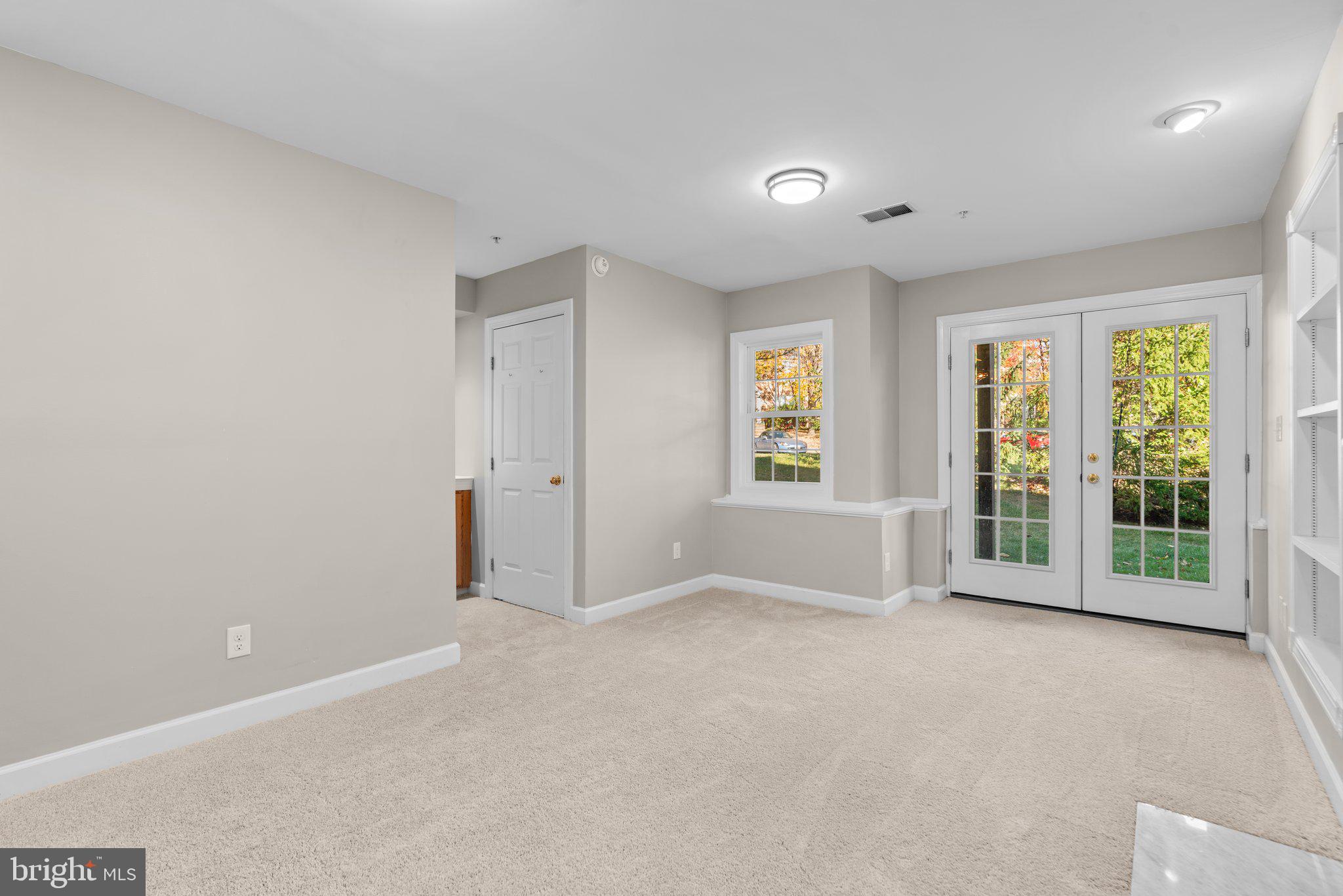 LYNDWOOD - Residential