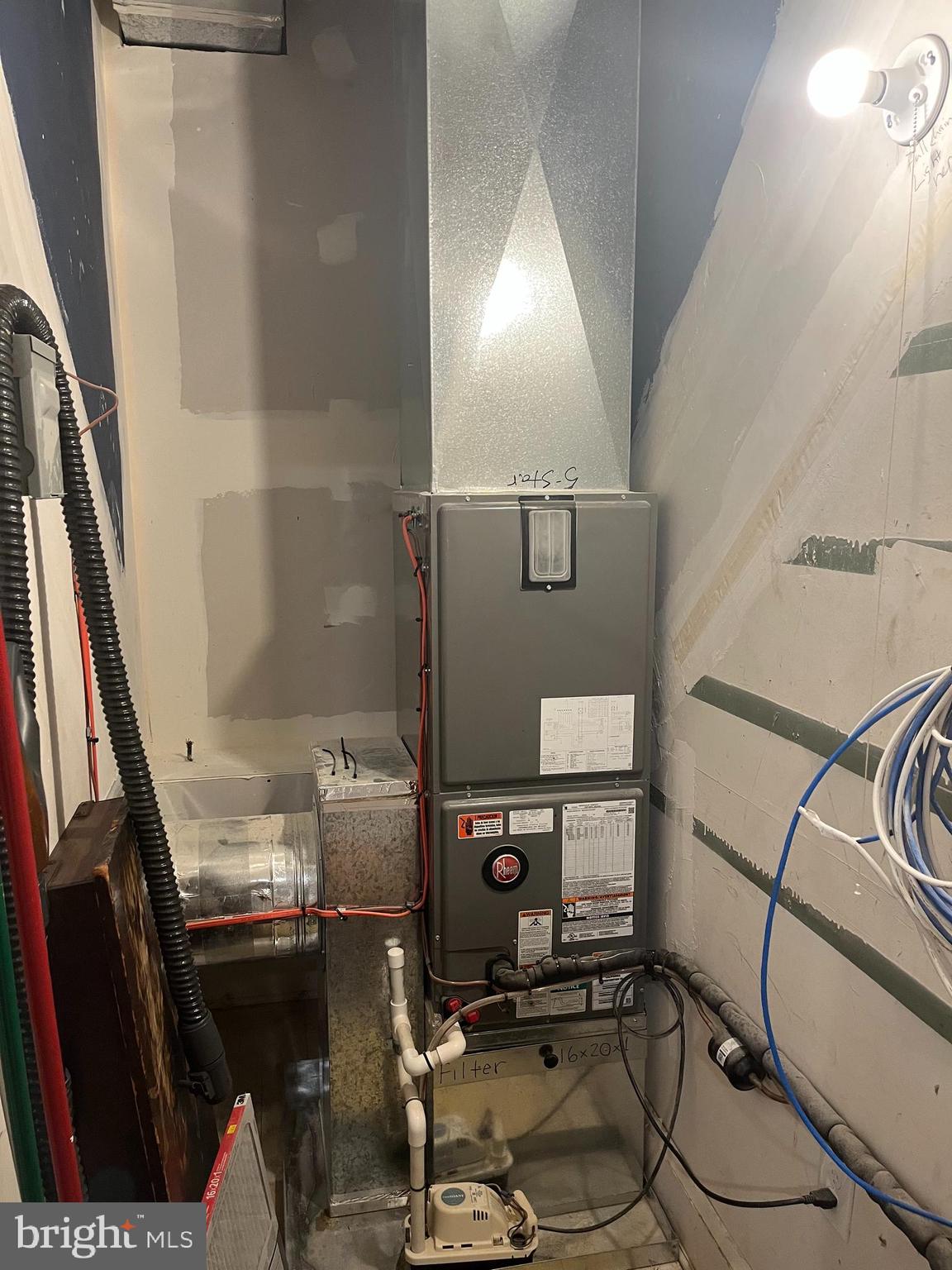 STONELEIGH - Residential Lease