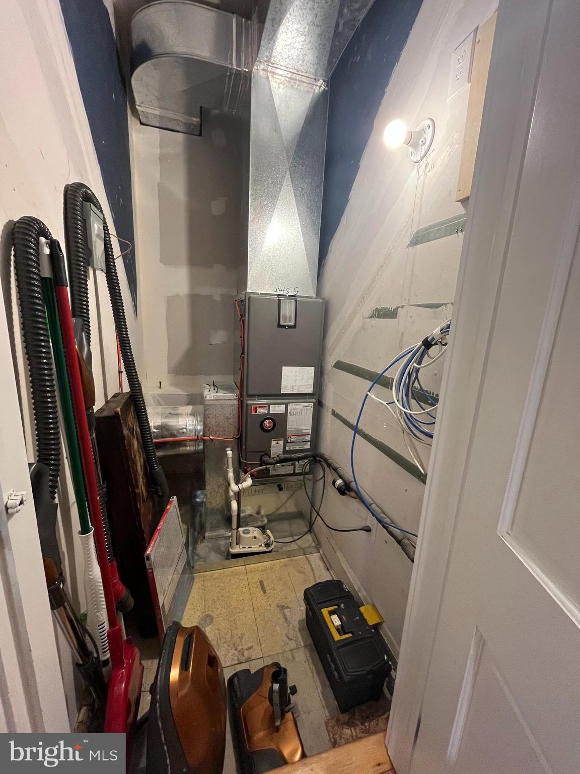 STONELEIGH - Residential Lease