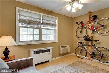 ARLINGTON OAKS - Residential Lease