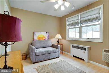 ARLINGTON OAKS - Residential Lease