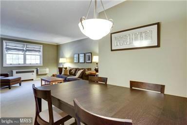 ARLINGTON OAKS - Residential Lease