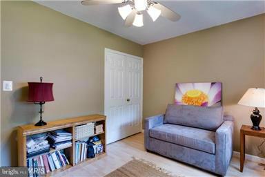 ARLINGTON OAKS - Residential Lease