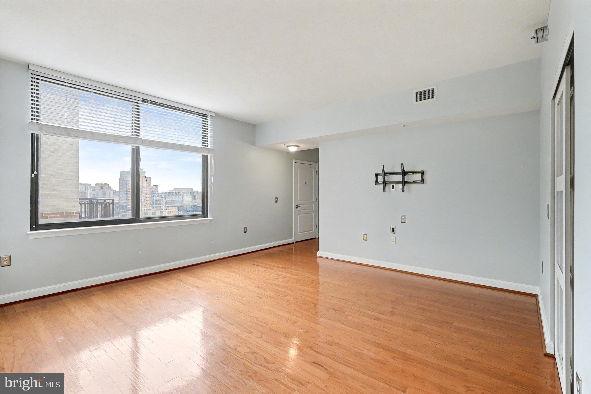 2451 MIDTOWN AVENUE 1611