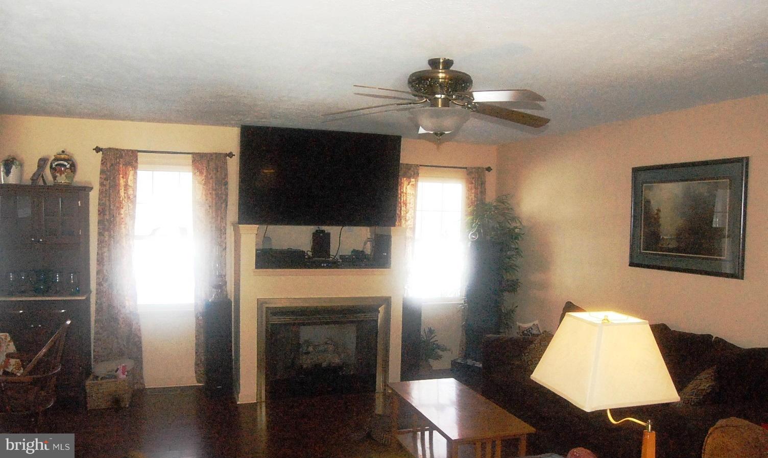 BENTWOOD ESTATES - Residential