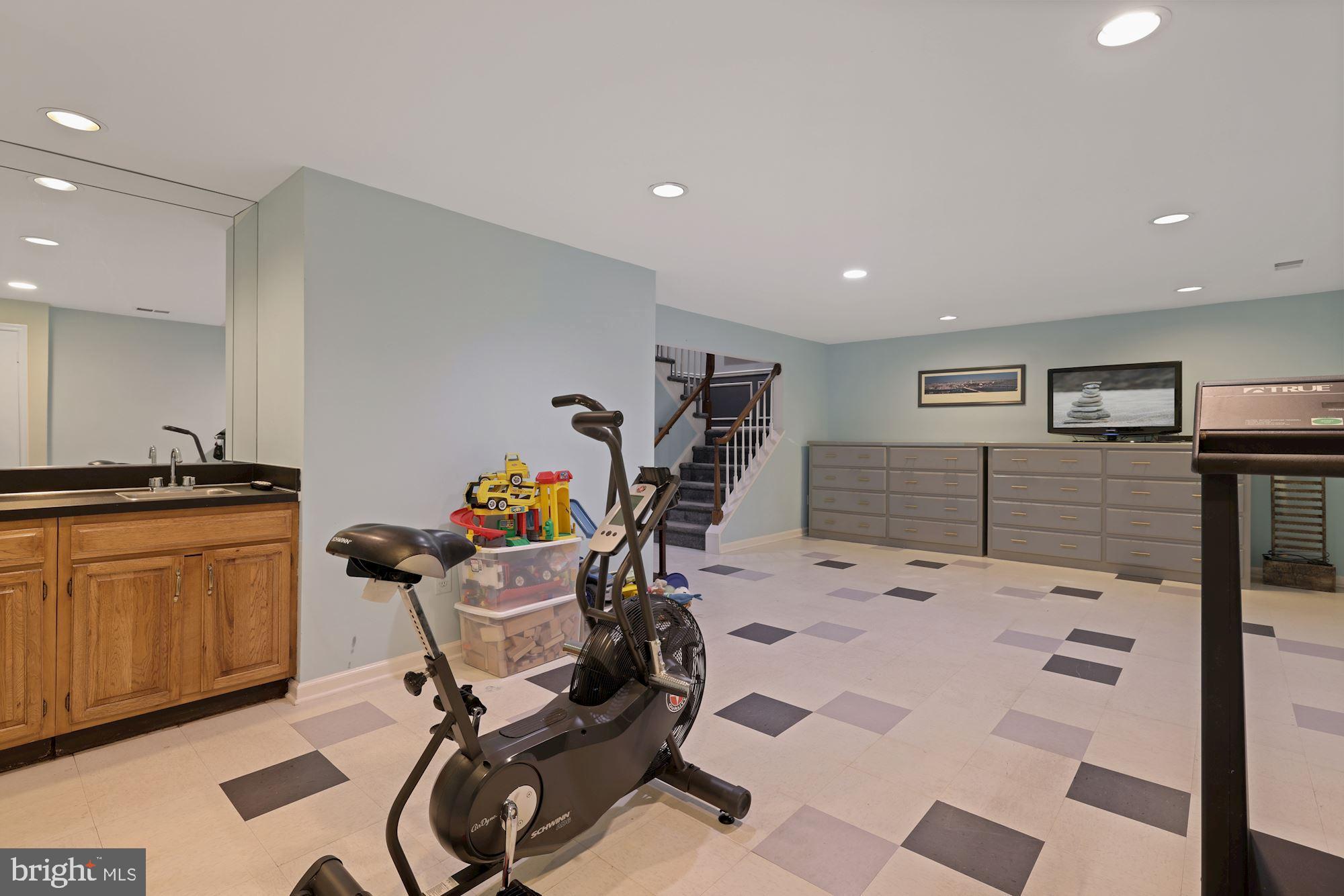 TUCKERMAN STATION - Residential