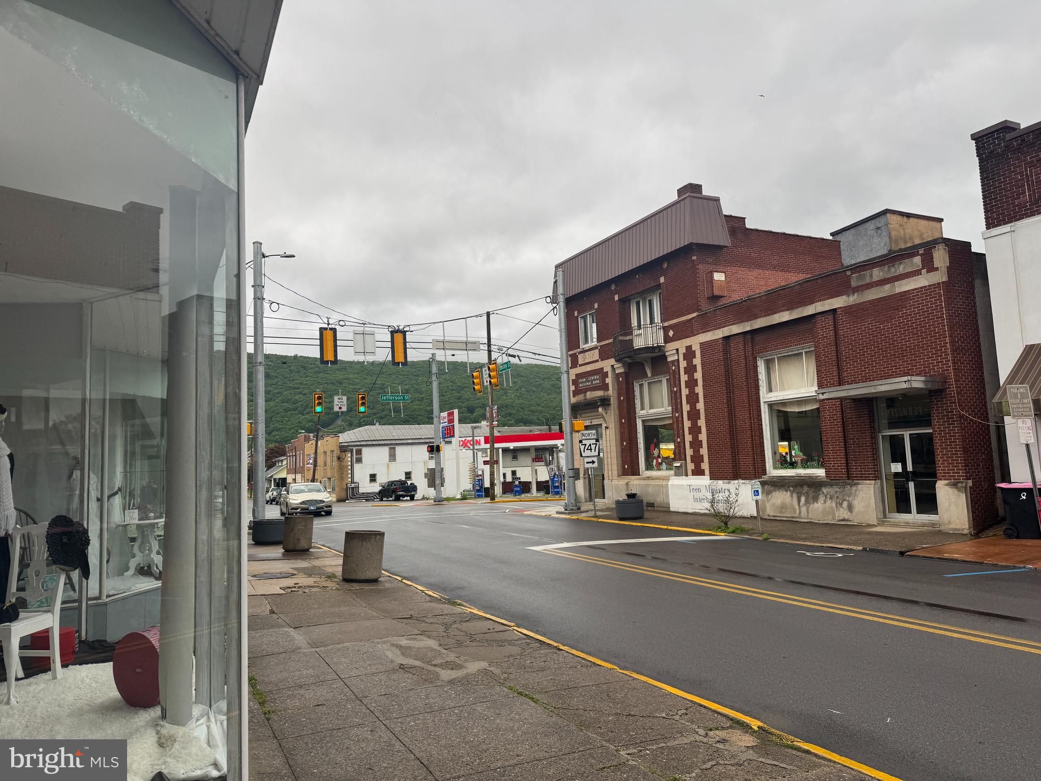 31 W SHIRLEY STREET