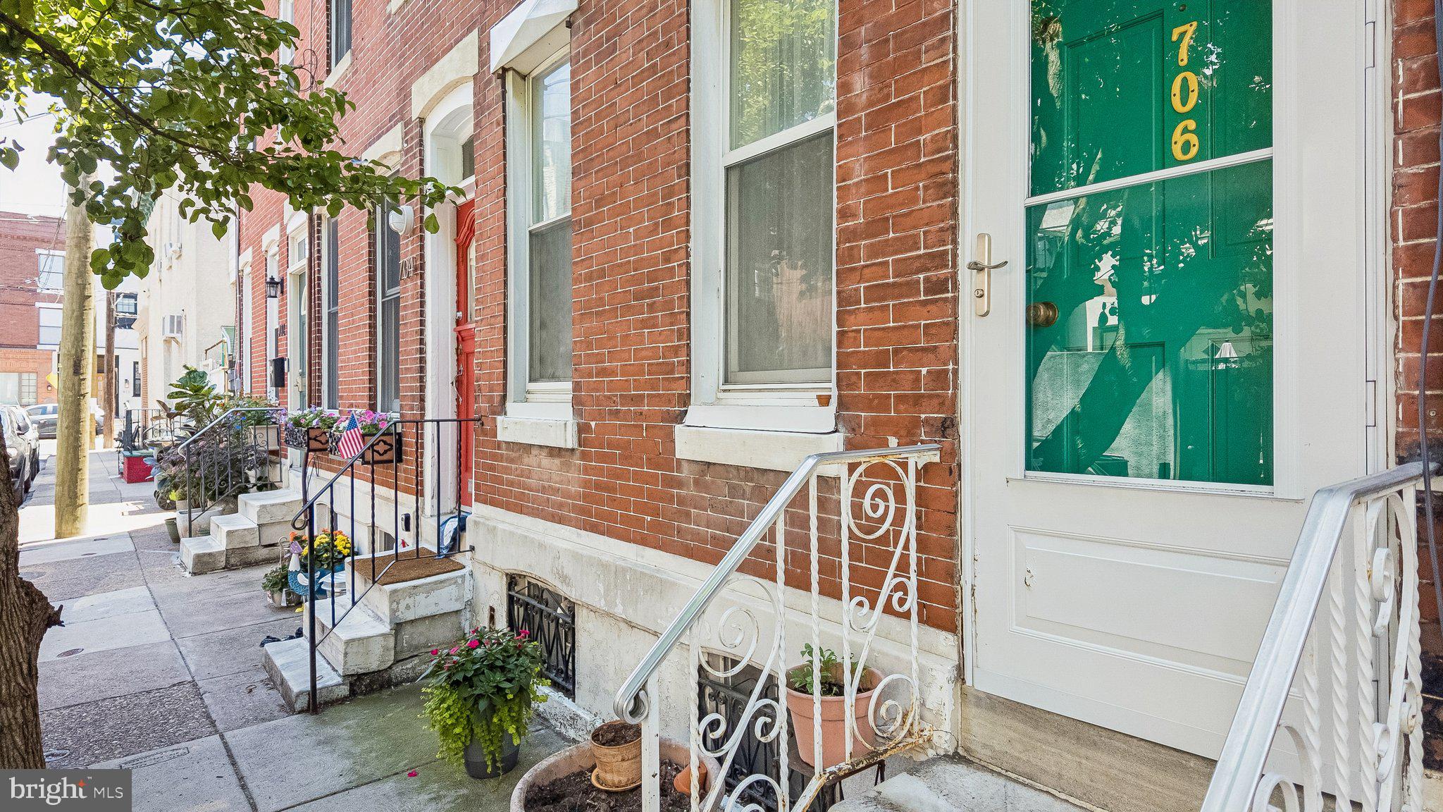 706 SALTER STREET