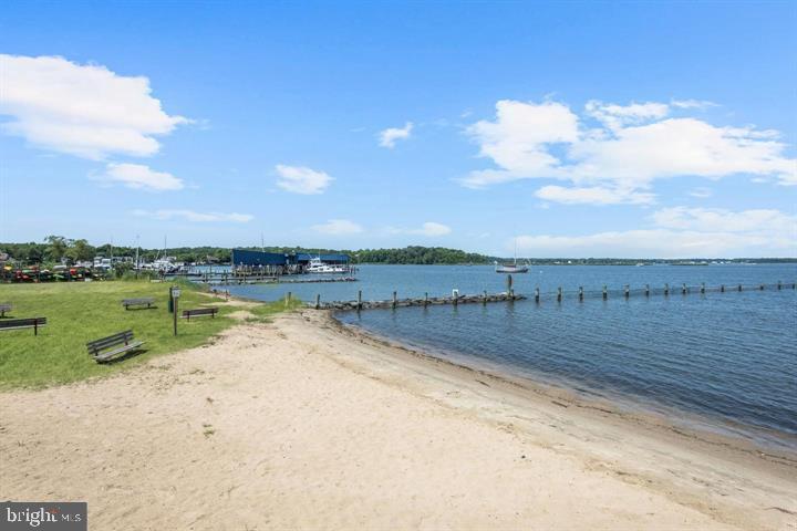 SELBY ON THE BAY - Residential