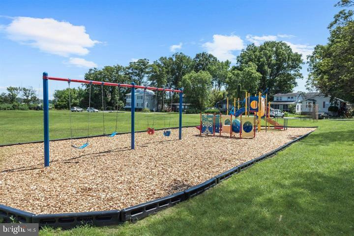 SELBY ON THE BAY - Residential