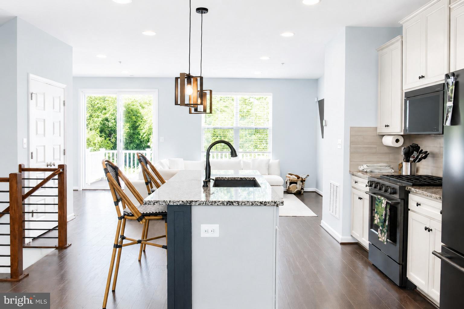 MILLERSVILLE - Residential