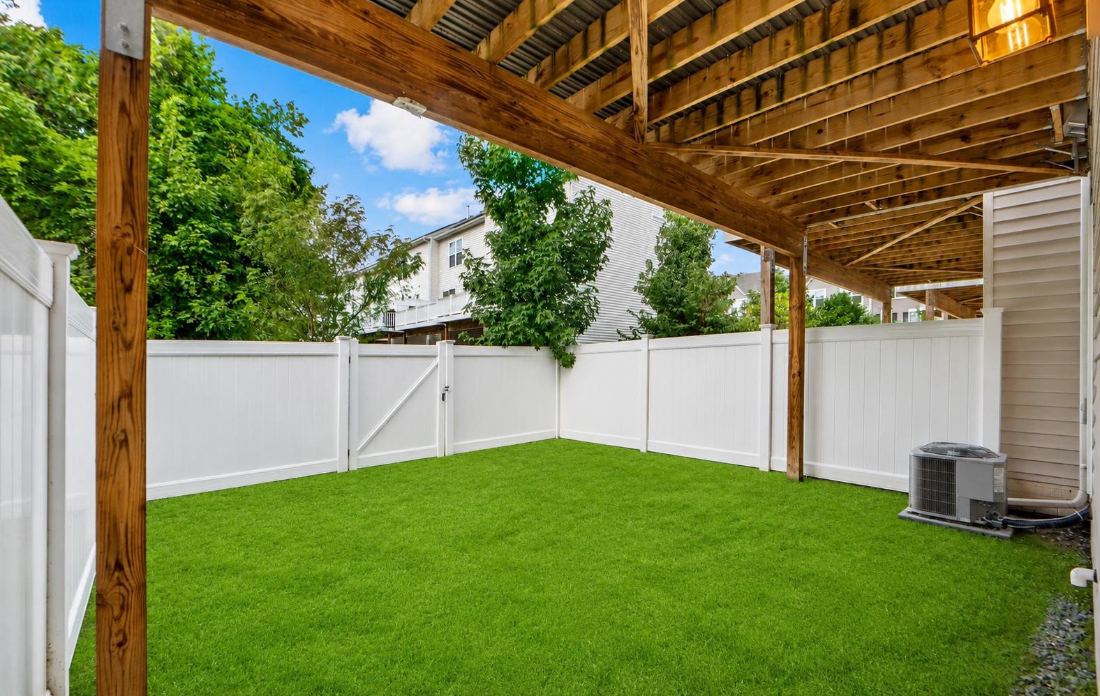 MILLERSVILLE - Residential