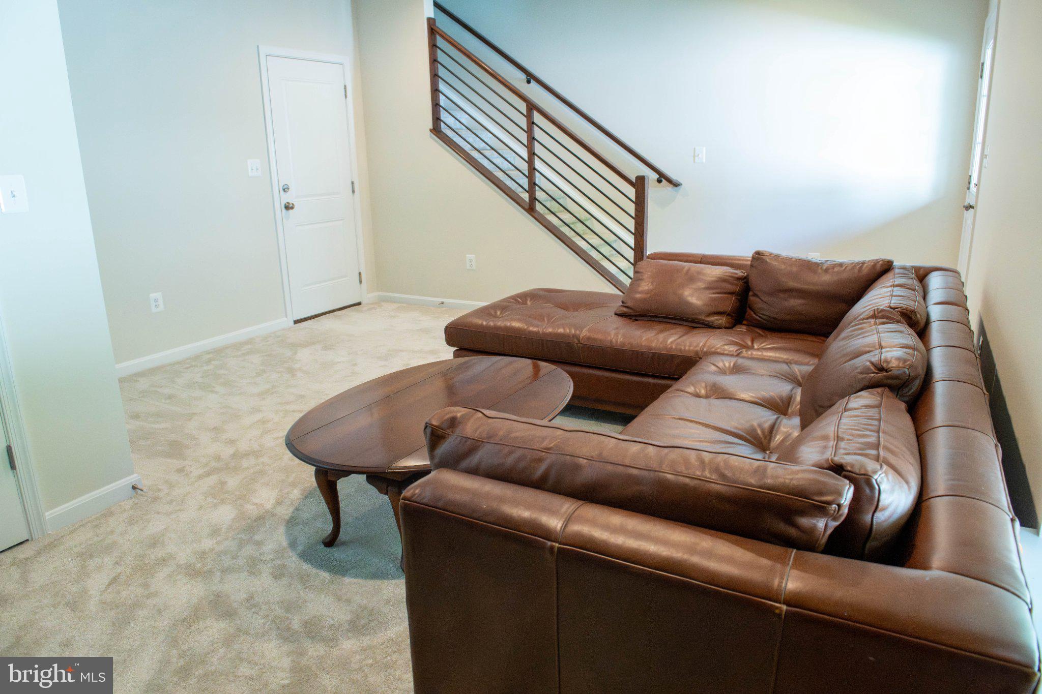 MILLERSVILLE - Residential