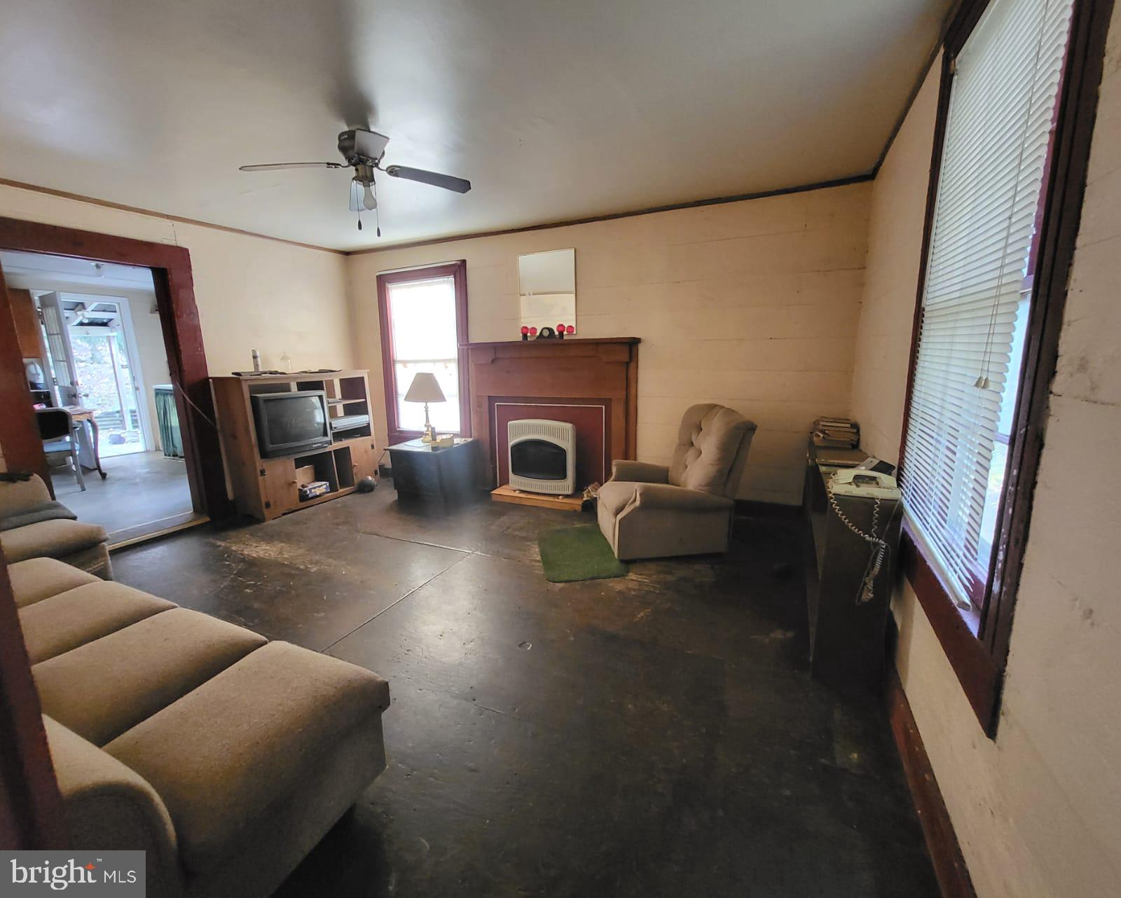 UNRESTRICTED - Residential