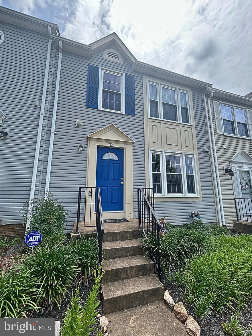 This space is owner-occupied with room availability for one tenant. 

Welcome to your new home just outside the heart of Warrenton! This spacious, private basement apartment is in a well-maintained townhome, just minutes from local dining, grocery stores, and fitness centers.

The unit includes one comfortable bedroom, one full bathroom, a bonus room perfect for an office or lounge space, and a kitchenette for added convenience. Enjoy direct access to a fully fenced backyard — ideal for relaxing or getting some fresh air.

Tenant will also have shared access to the main level kitchen, living room, dining room, and rear deck. Please note that while no pets are allowed, the home is pet-friendly as a resident dog lives upstairs. 
Perfect for a sole occupant seeking a clean, quiet, and well-located space in town. Utilities included.