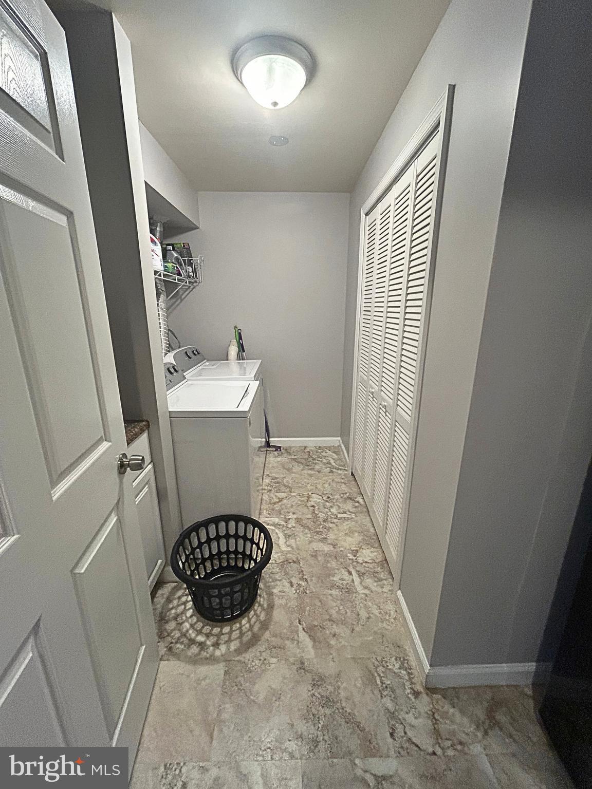 OAK SPRINGS - Residential Lease