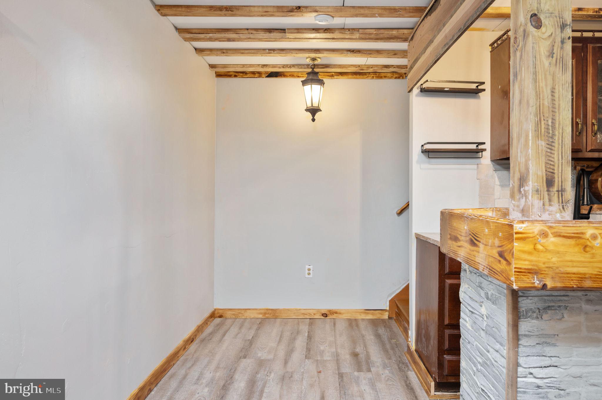 WOODSIDE - Residential