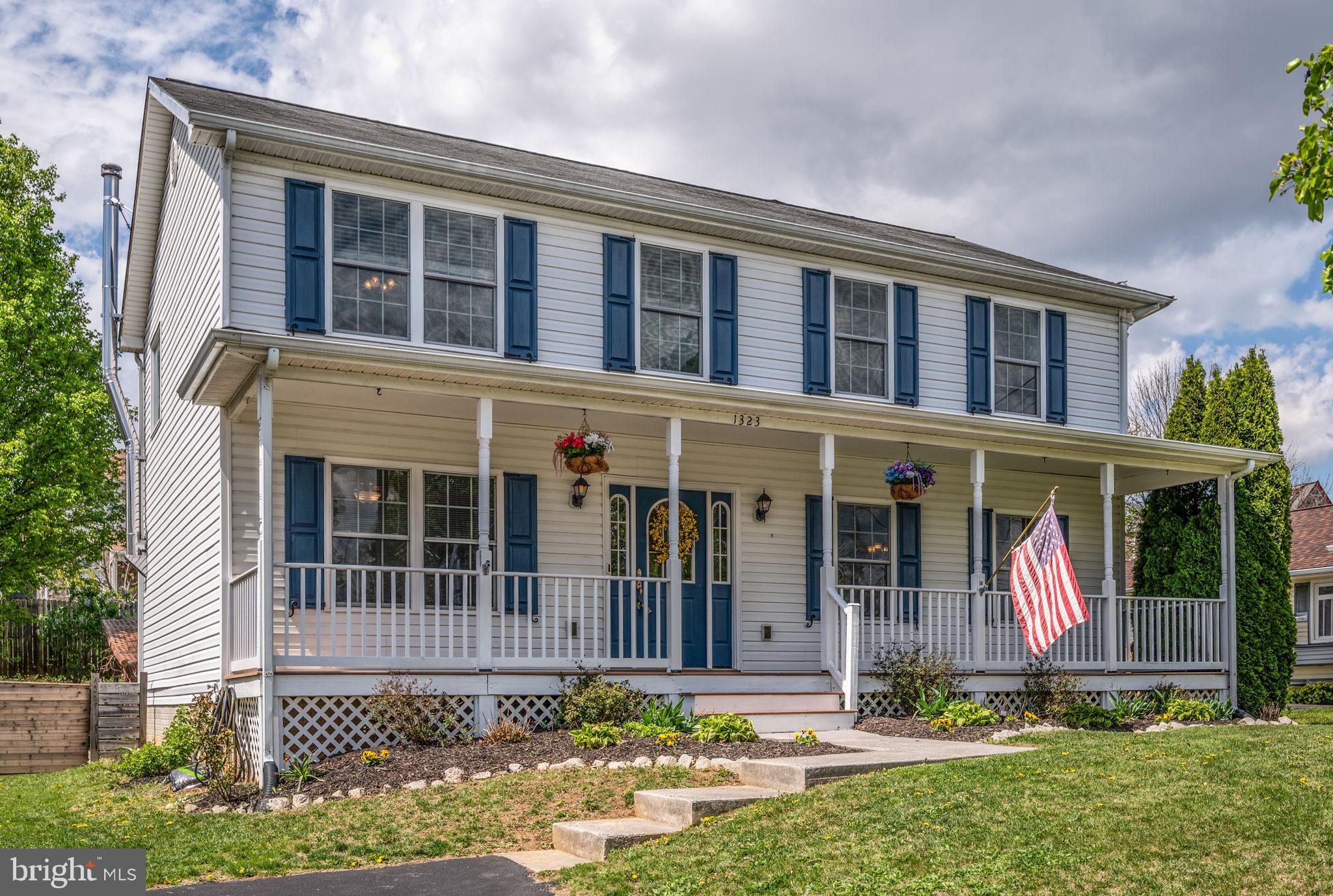 WOODSIDE - Residential