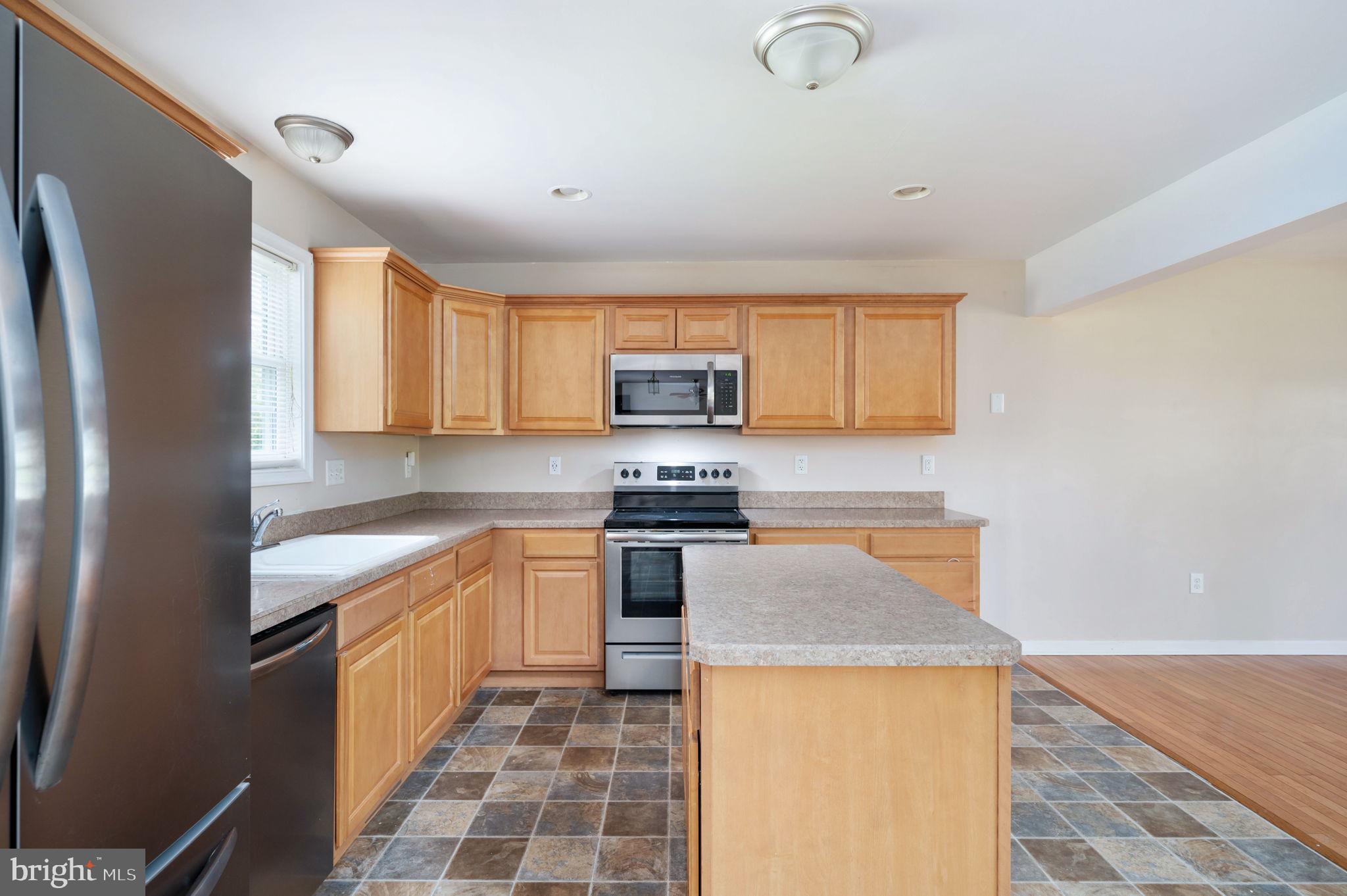 WOODSIDE - Residential