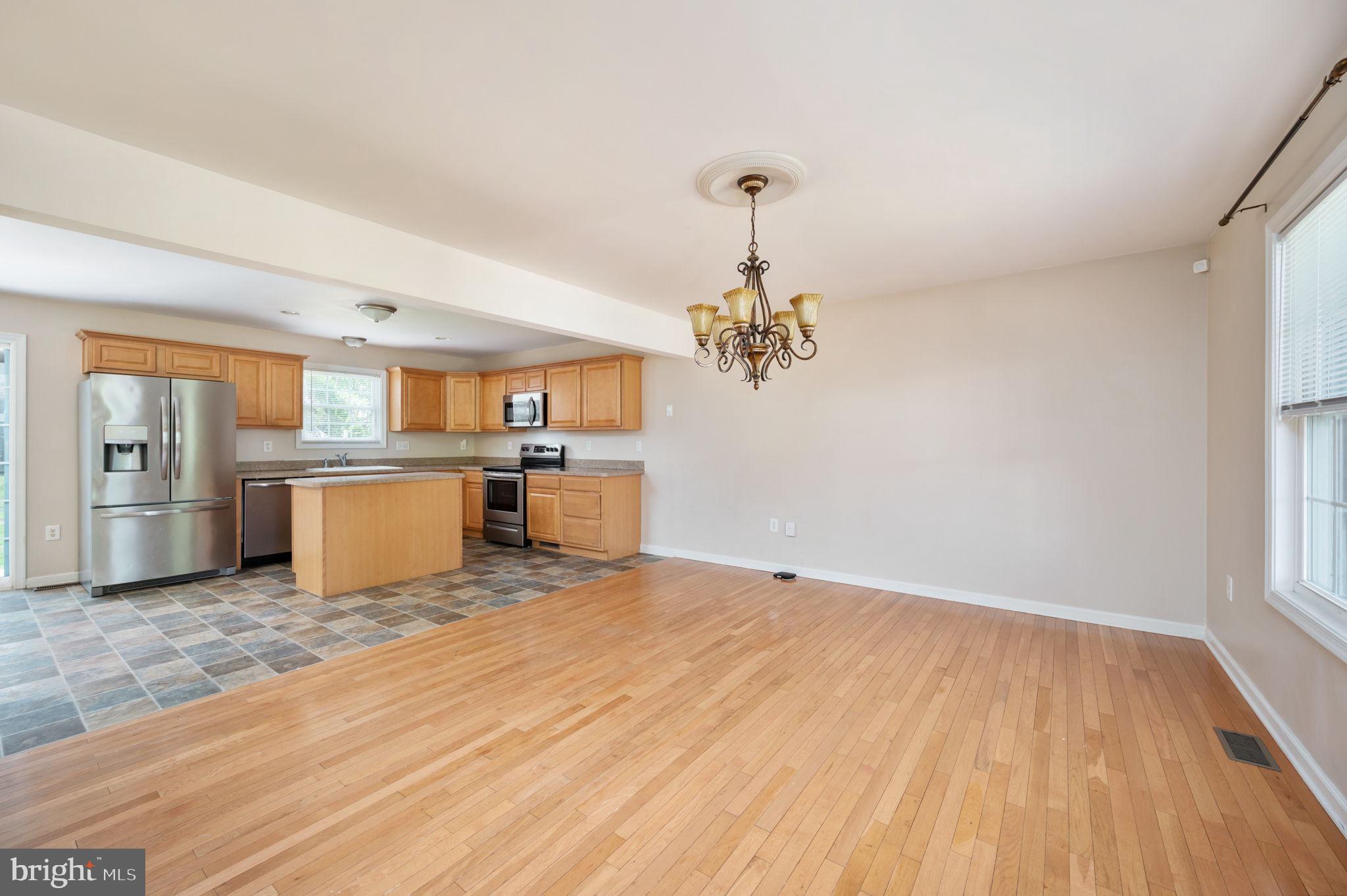 WOODSIDE - Residential