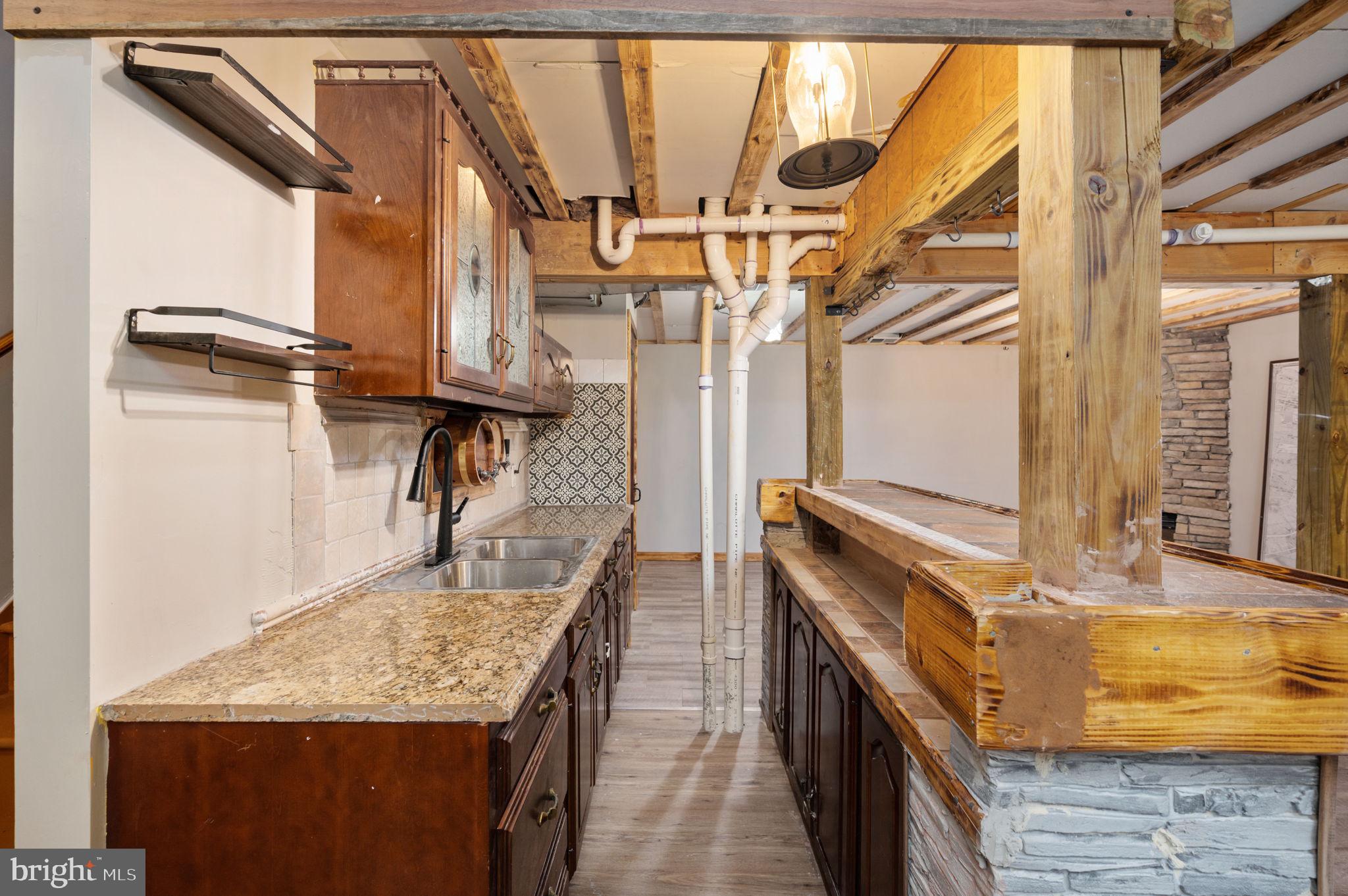 WOODSIDE - Residential