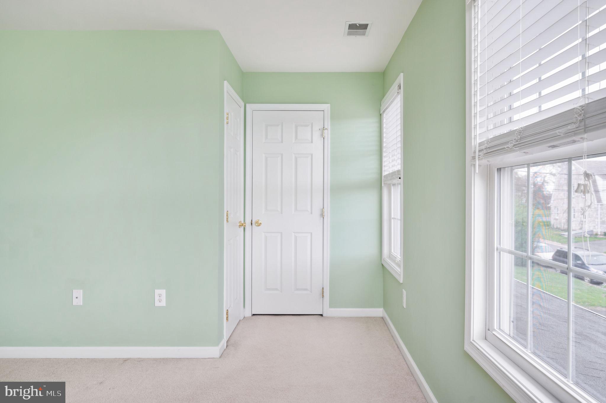 WOODSIDE - Residential