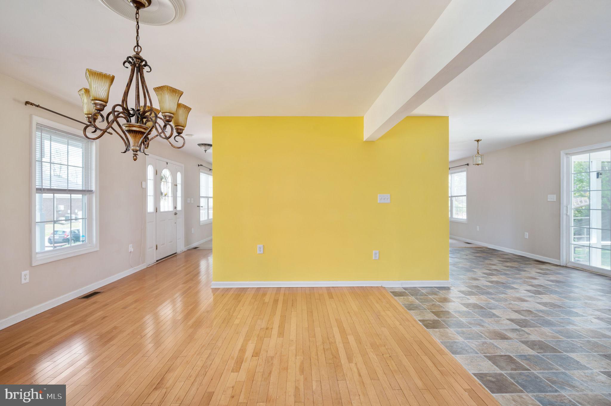 WOODSIDE - Residential