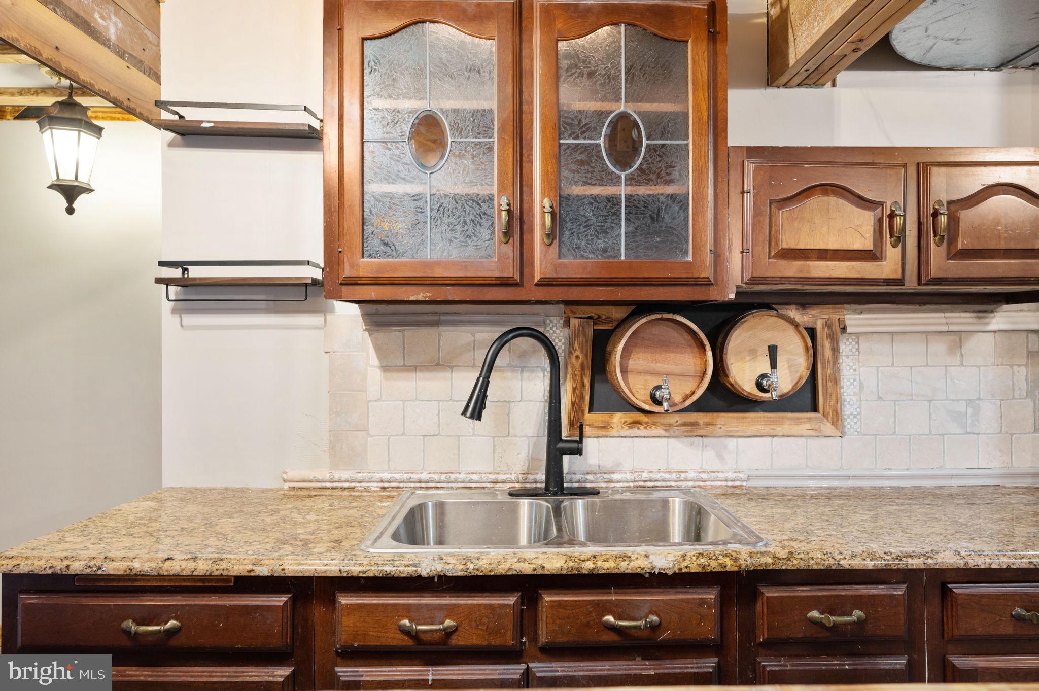 WOODSIDE - Residential