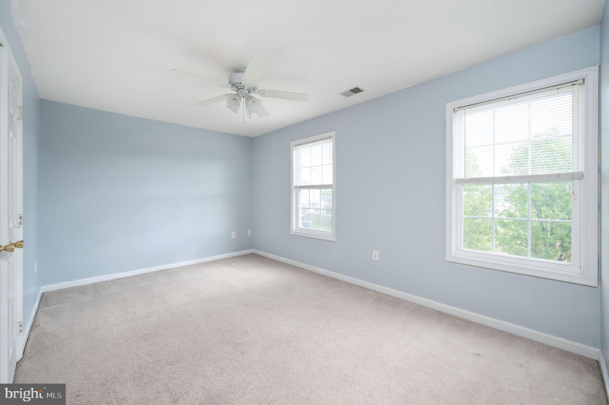 WOODSIDE - Residential