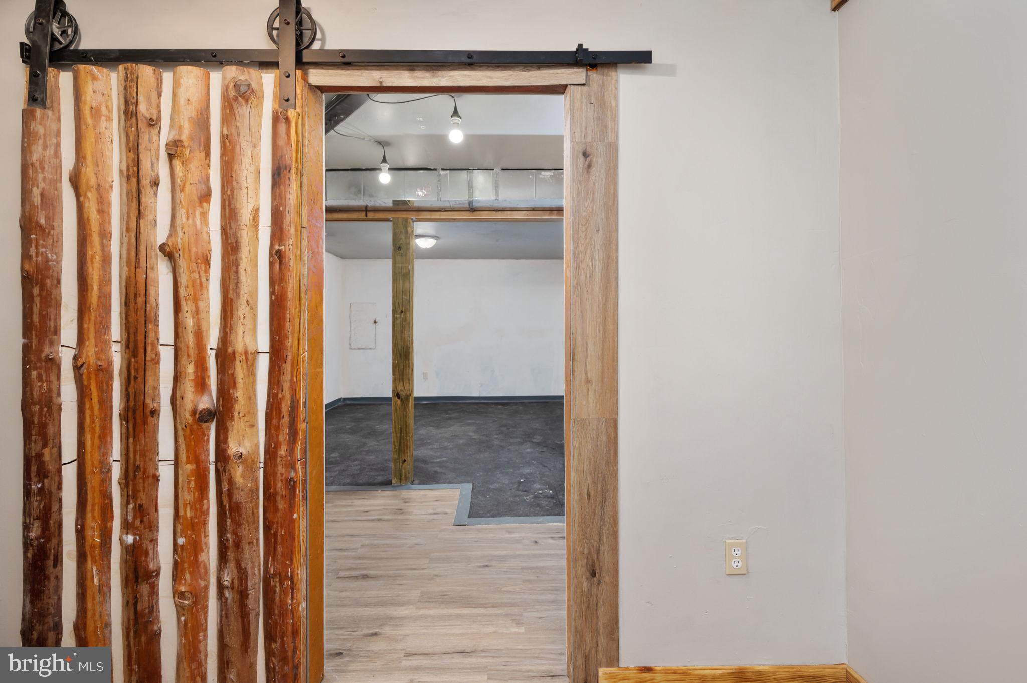 WOODSIDE - Residential