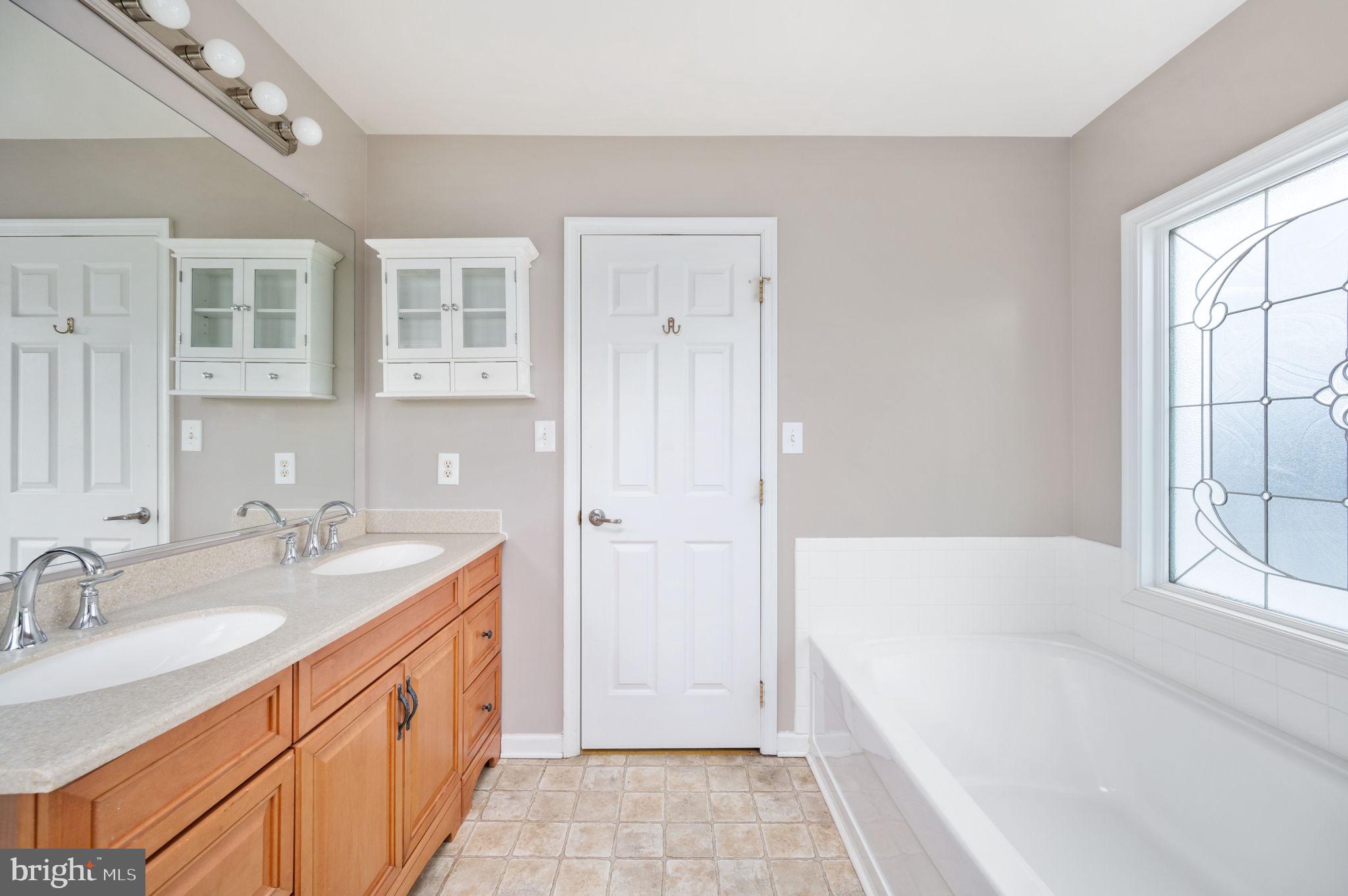 WOODSIDE - Residential