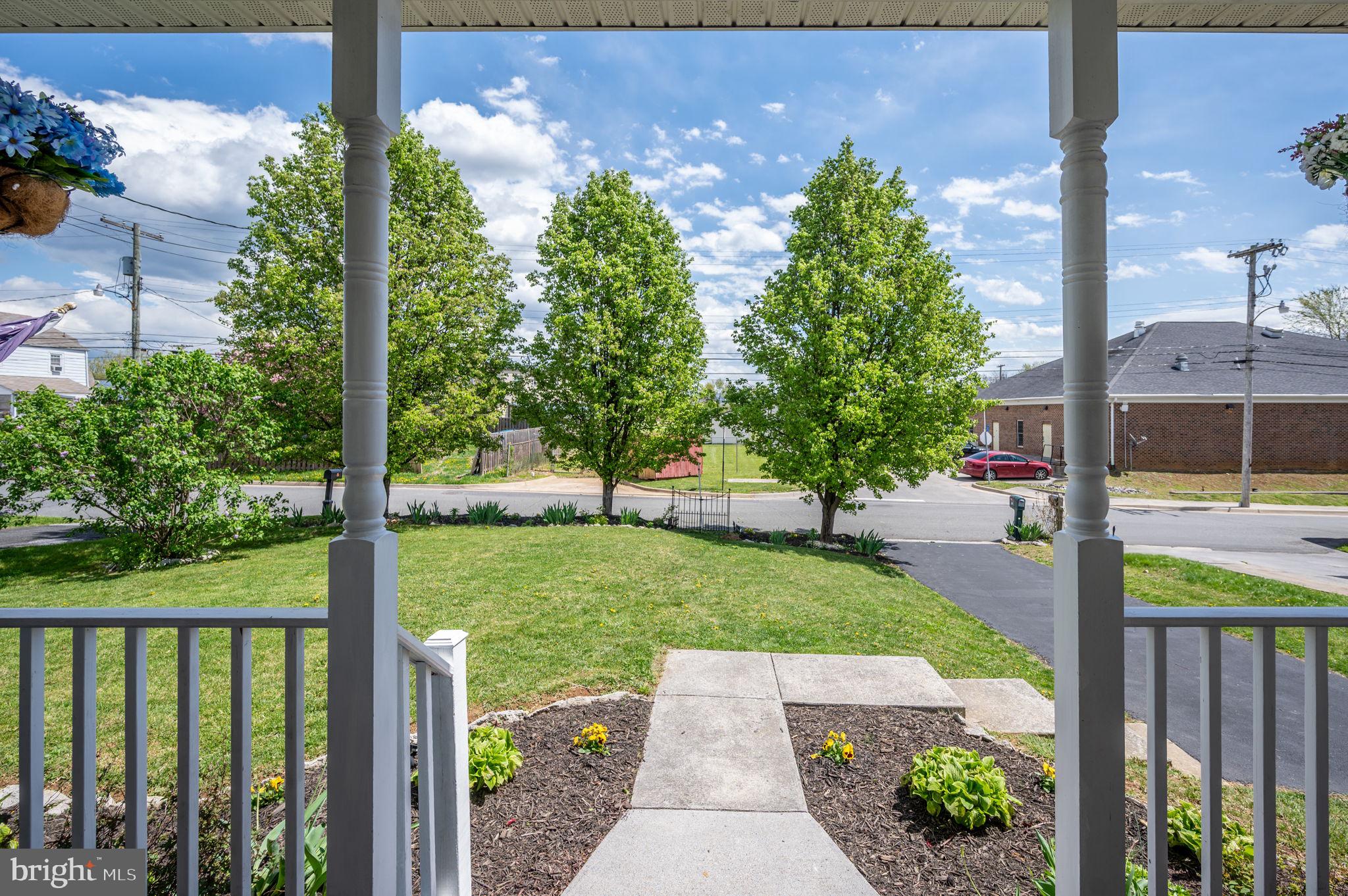 WOODSIDE - Residential