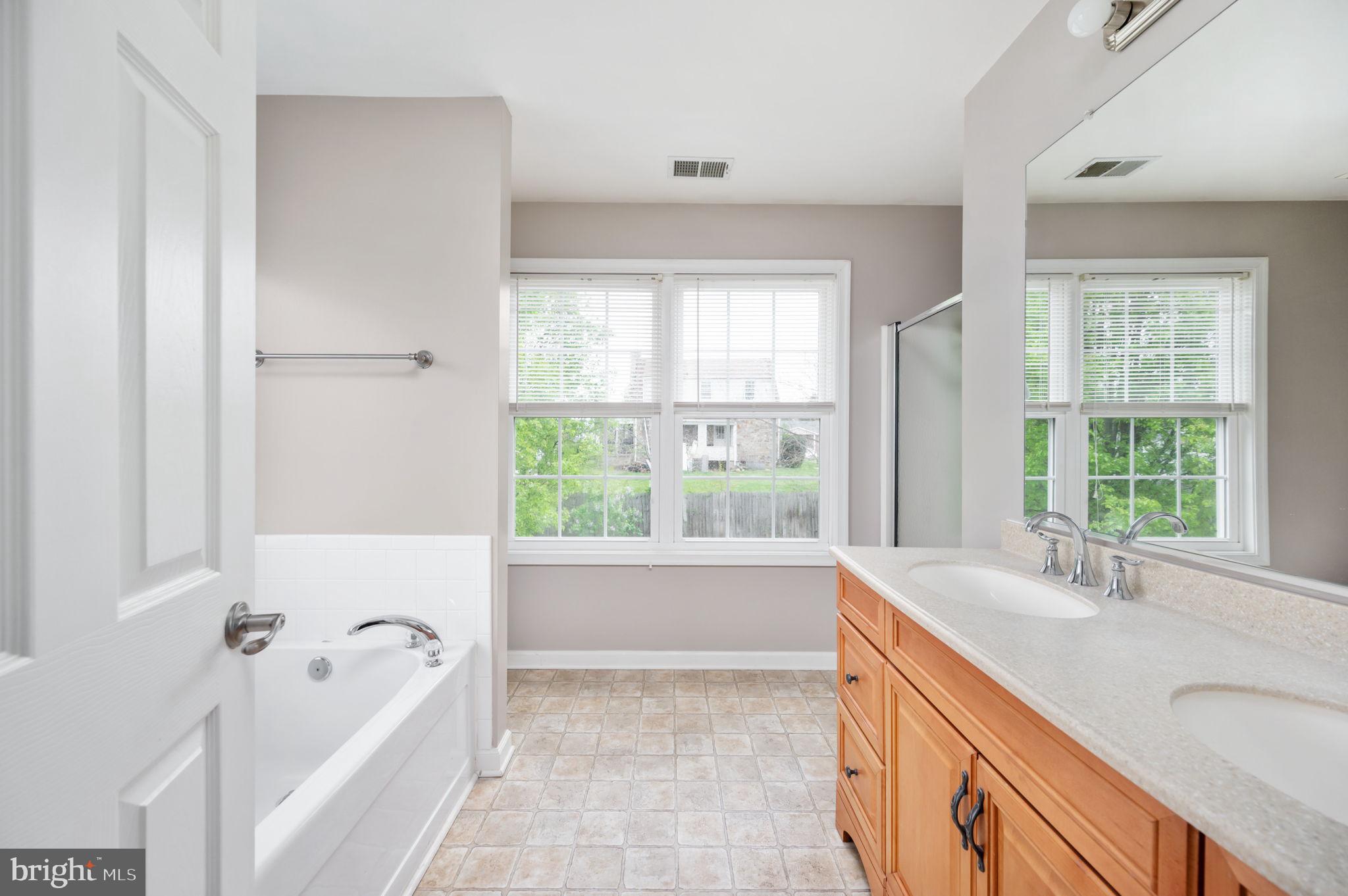 WOODSIDE - Residential