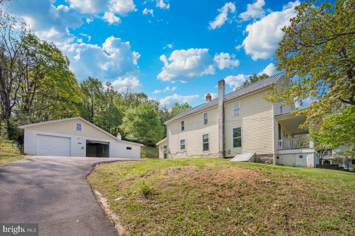 HALLTOWN - Residential