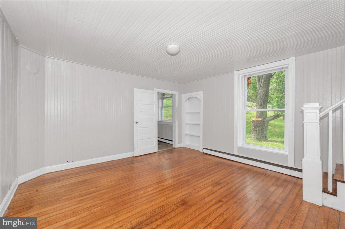 HALLTOWN - Residential