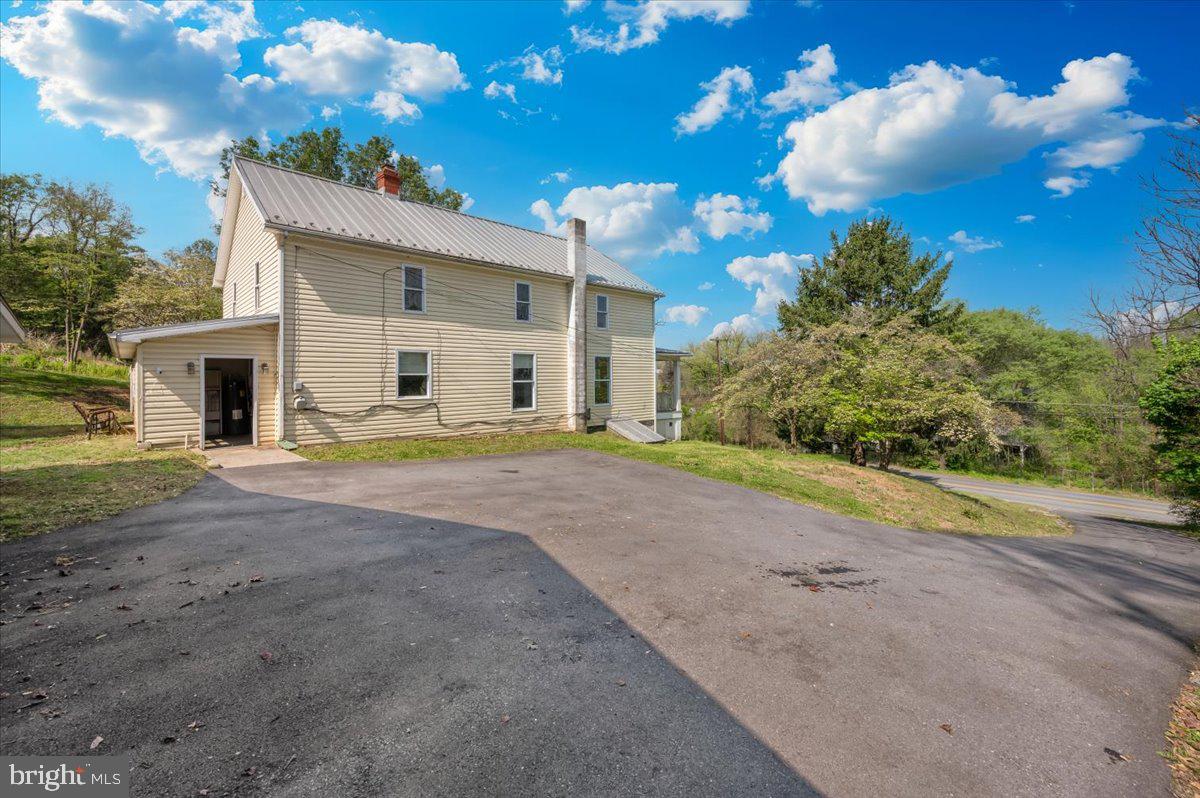 HALLTOWN - Residential