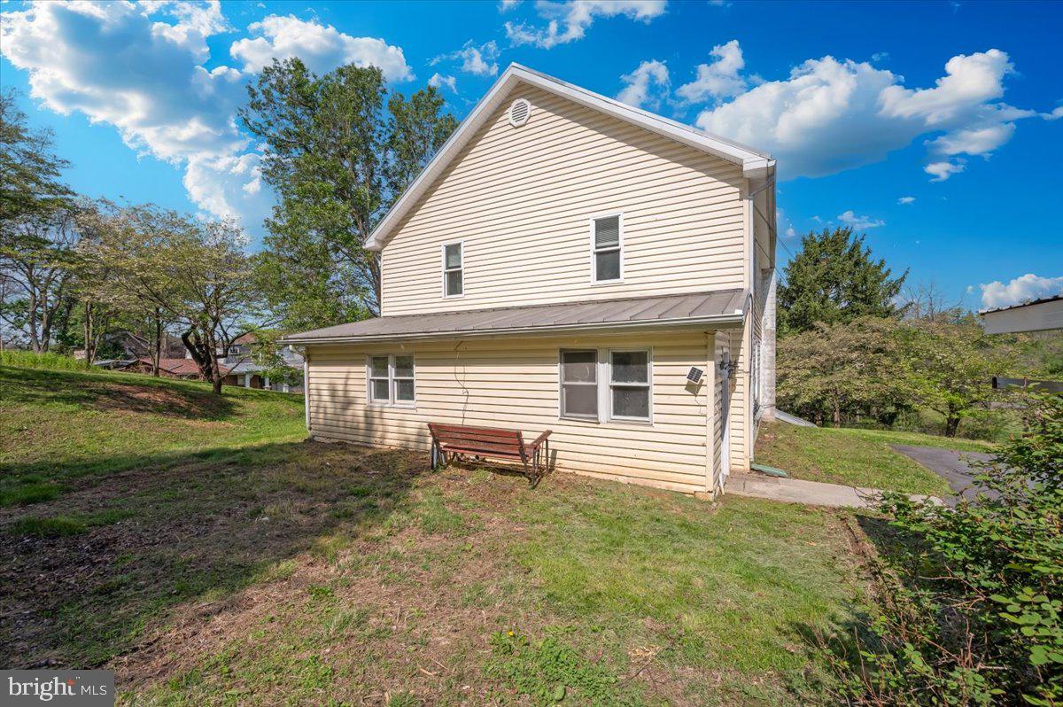 HALLTOWN - Residential