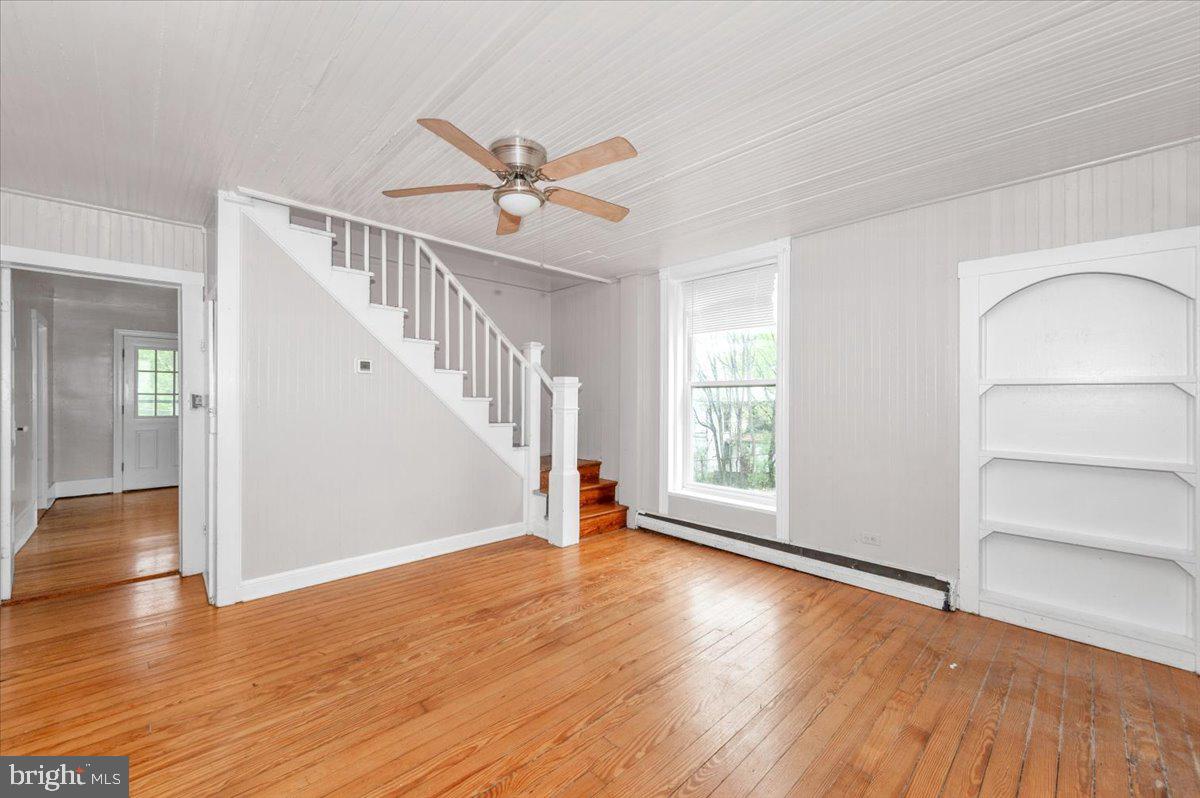 HALLTOWN - Residential