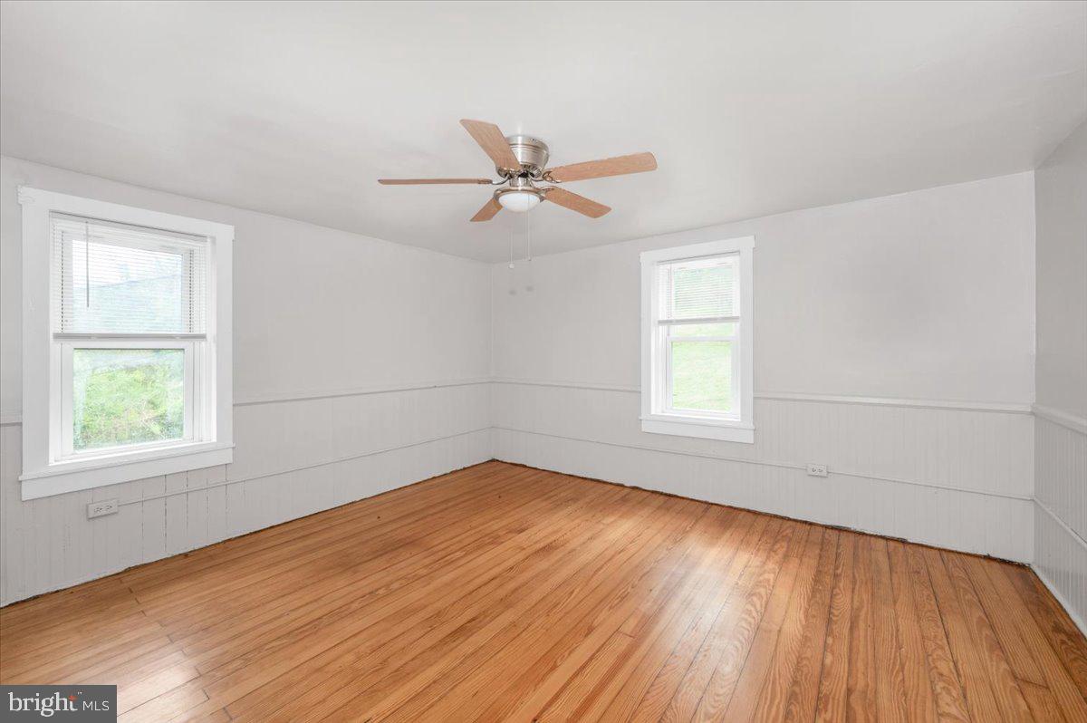 HALLTOWN - Residential