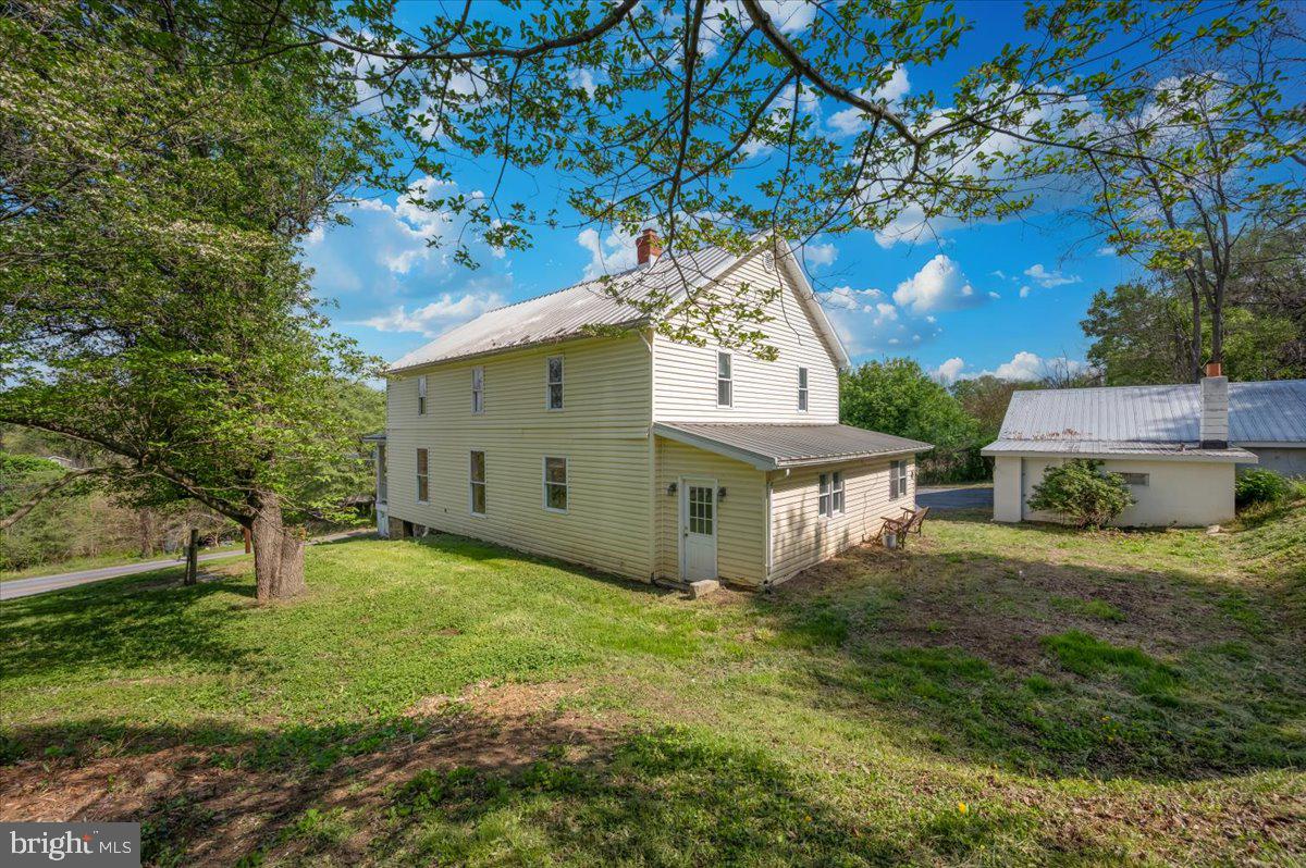 HALLTOWN - Residential