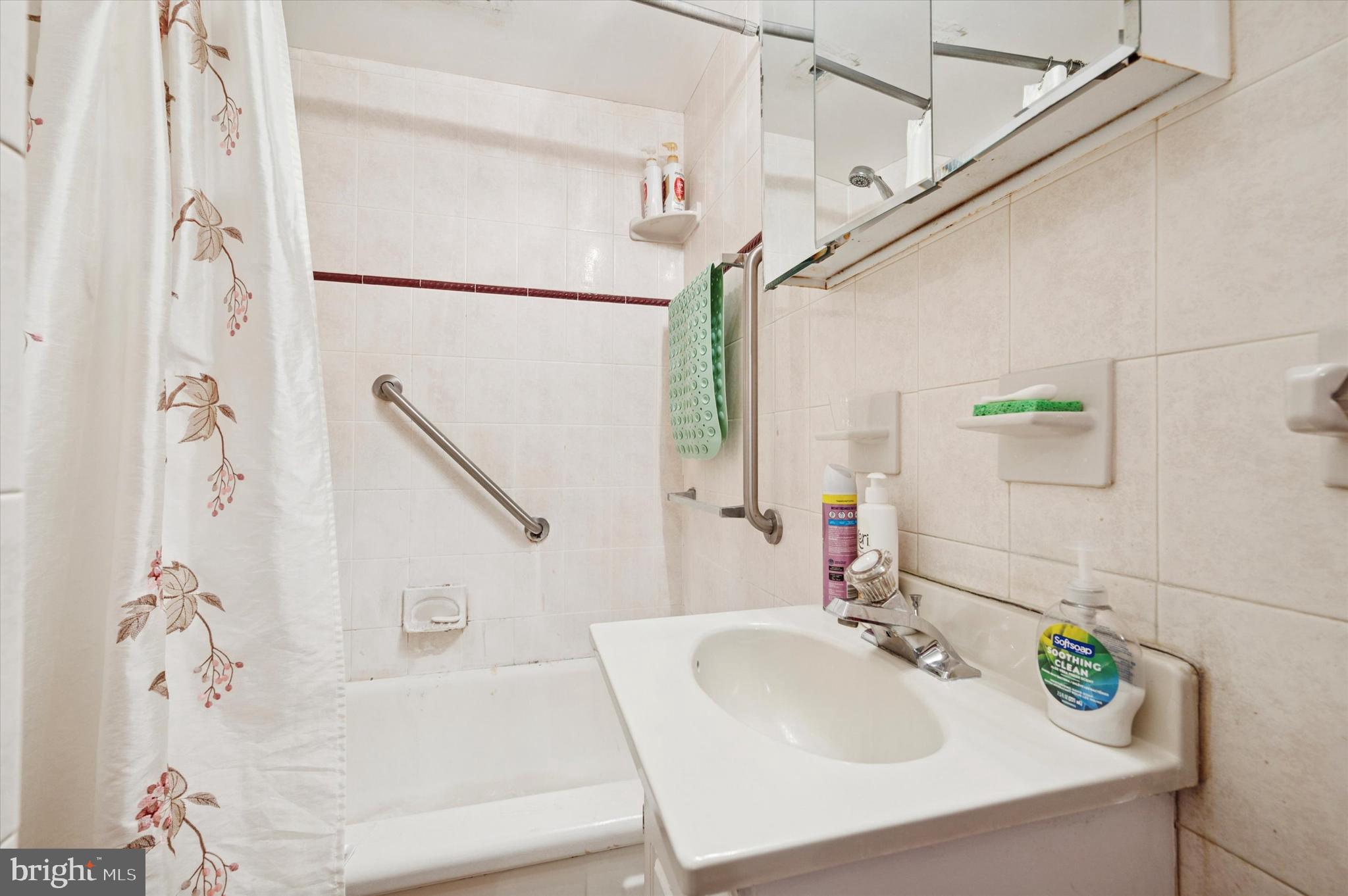 DELMAR VILLAGE - Residential