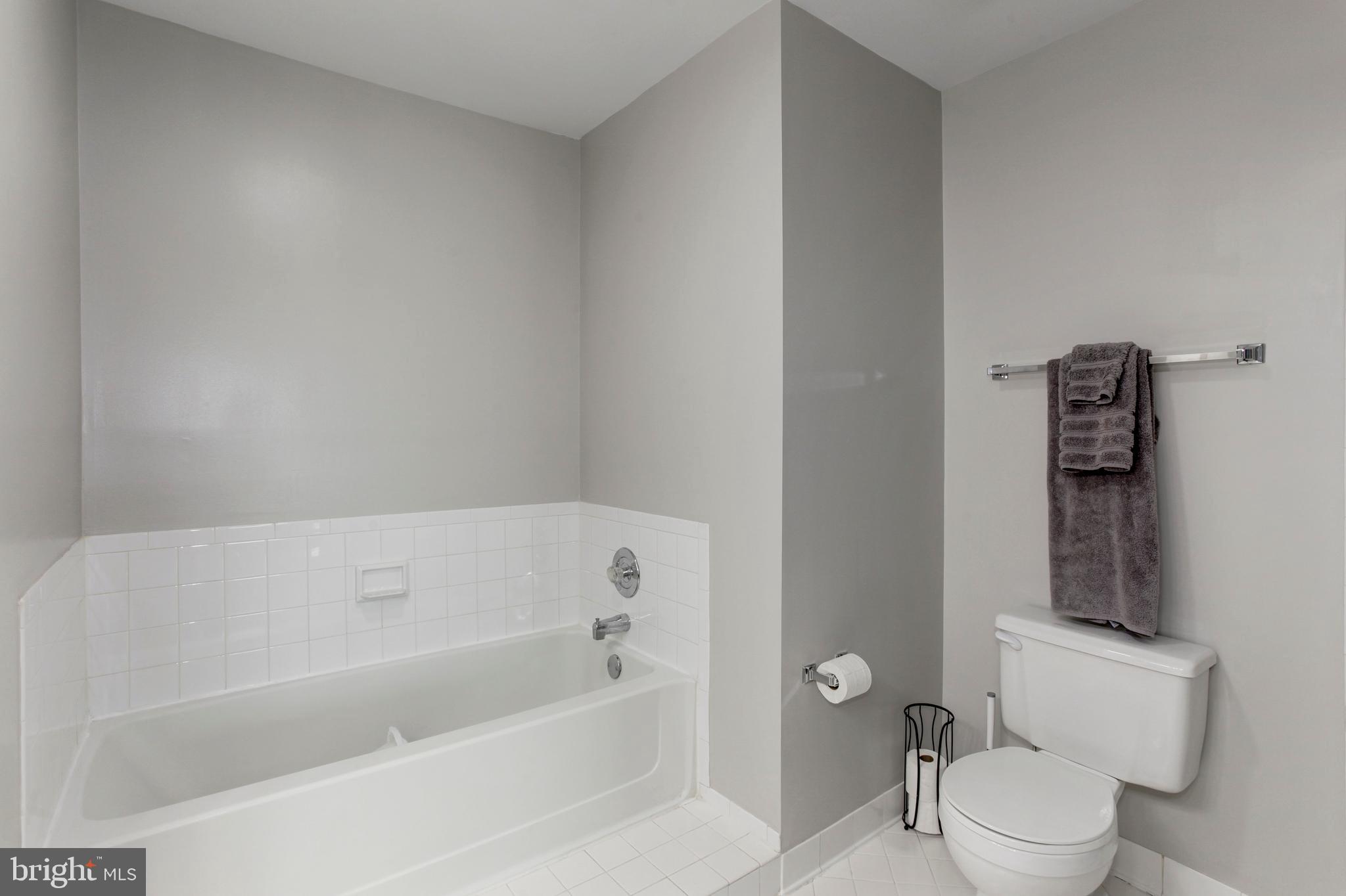 SOMERSET AT WESTRIDGE - Residential