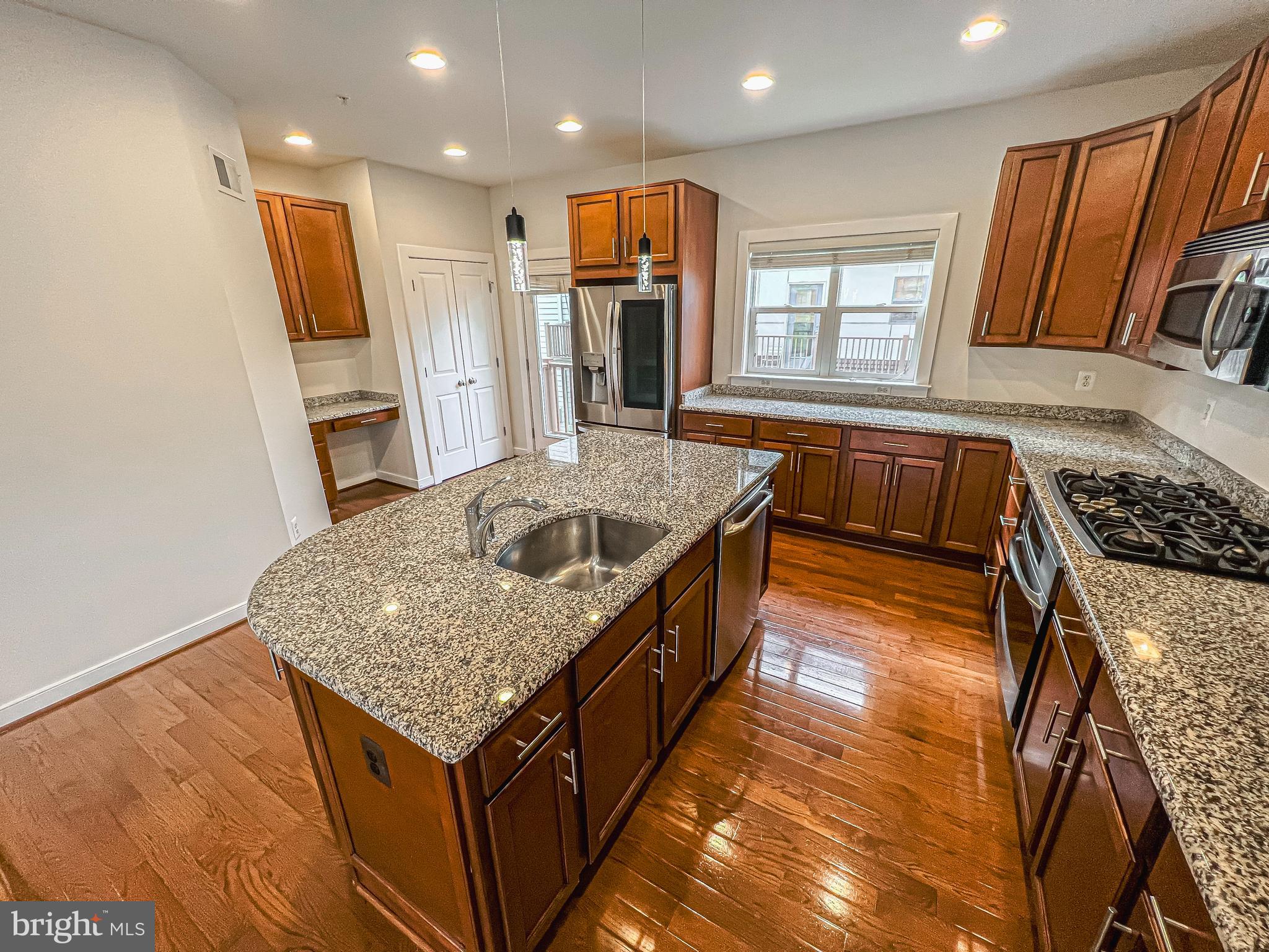 CENTERPOINTE - Residential Lease